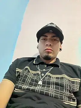 Snapshot of Ricardo2334 chatting on 02-28-26, 04:35 Ricardo2334 online show from 02-28-26, 04:35