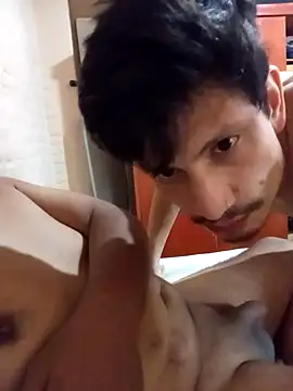 Snapshot of versaduro chatting on 12-22-25, 01:41 versaduro online show from 12-22-25, 01:41