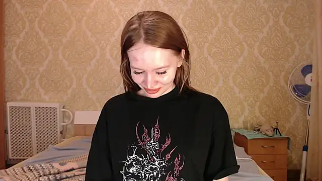 Kitkaat00 online show from 04-21-26, 12:44