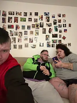 mrandmrsdarkside online show from 12-02-25, 08:26