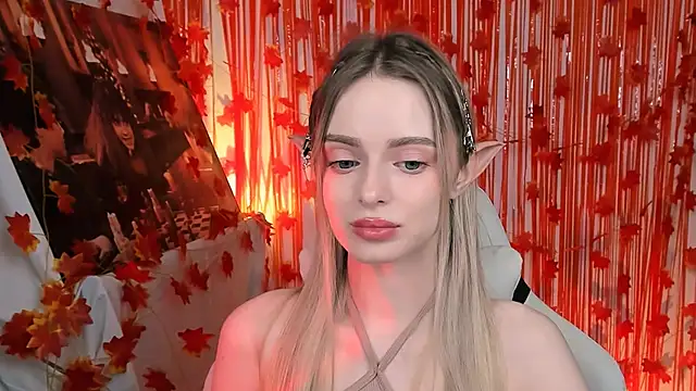 Snapshot of JuliaBrewwer chatting on 10-27-25, 11:58 JuliaBrewwer online show from 10-27-25, 11:58