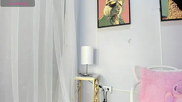Snapshot of dulce_fiore07 chatting on 06-06-26, 12:10 dulce fiore07 online show from 06-06-26, 12:10