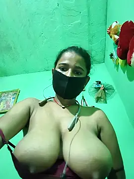 Snapshot of PIHU999 chatting on 10-22-25, 06:02 PIHU999 online show from 10-22-25, 06:02