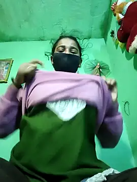 Snapshot of PIHU999 chatting on 10-31-25, 01:06 PIHU999 online show from 10-31-25, 01:06