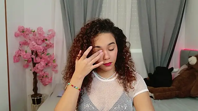 Snapshot of Taylor_Tina chatting on 10-14-25, 08:15 Taylor Tina online show from 10-14-25, 08:15