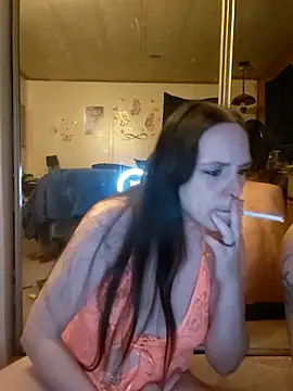 Shy Naughty Girl online show from 06-05-26, 03:24