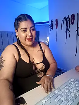 Snapshot of AndreaKinky chatting on 10-07-25, 08:11 AndreaKinky online show from 10-07-25, 08:11