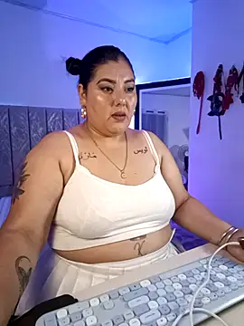 Snapshot of AndreaKinky chatting on 11-09-25, 08:12 AndreaKinky online show from 11-09-25, 08:12