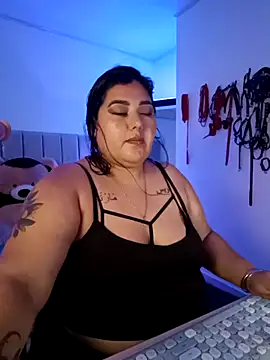 Snapshot of AndreaKinky chatting on 11-14-25, 08:13 AndreaKinky online show from 11-14-25, 08:13