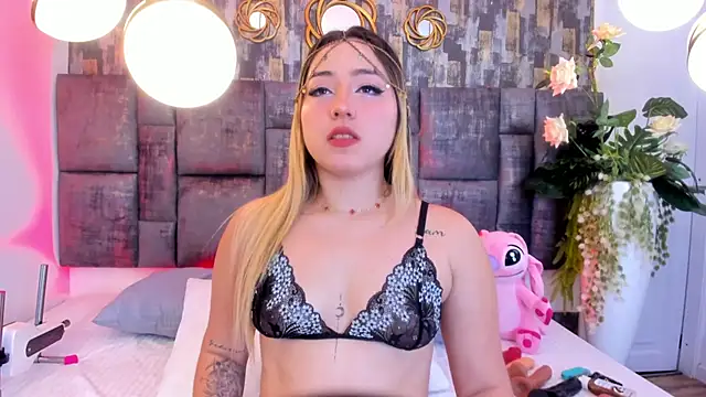 PatyLawrence online show from 11-16-25, 01:55