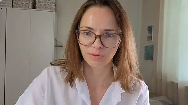Snapshot of SEA_Dream chatting on 06-30-26, 04:02 SEA Dream online show from 06-30-26, 04:02
