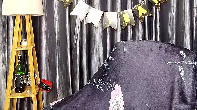 Snapshot of Webrowncouple chatting on 01-09-26, 04:43 Webrowncouple online show from 01-09-26, 04:43