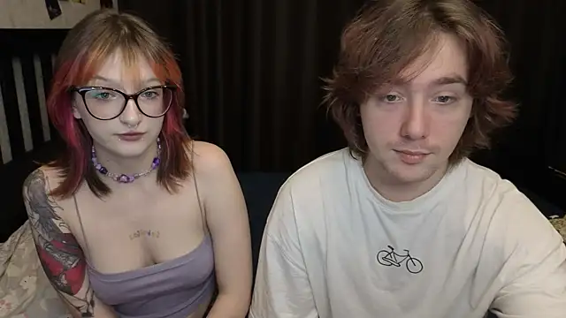 Snapshot of ellen_and_danny chatting on 09-22-25, 05:48 ellen and danny online show from 09-22-25, 05:48