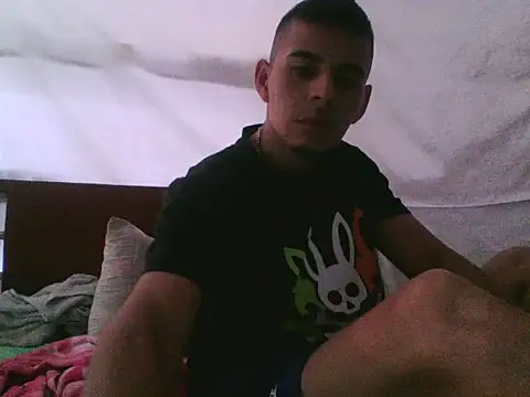 Snapshot of yersey9305 chatting on 07-22-26, 01:36 yersey9305 online show from 07-22-26, 01:36
