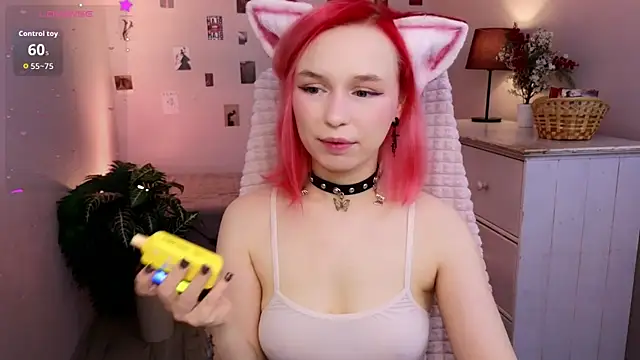 NaomiYoru online show from 04-07-26, 08:42