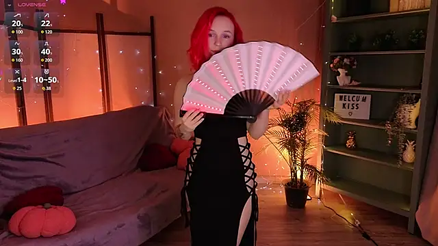 NaomiYoru online show from 06-02-26, 08:44
