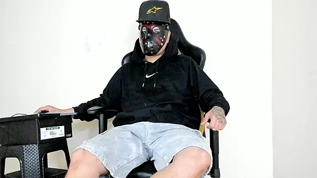 Snapshot of HELLSTAR chatting on 11-01-25, 05:31 HELLSTAR online show from 11-01-25, 05:31