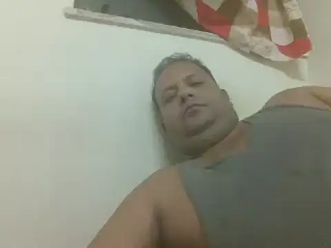 Snapshot of simpleboldguy277 chatting on 11-06-25, 03:57 simpleboldguy277 online show from 11-06-25, 03:57