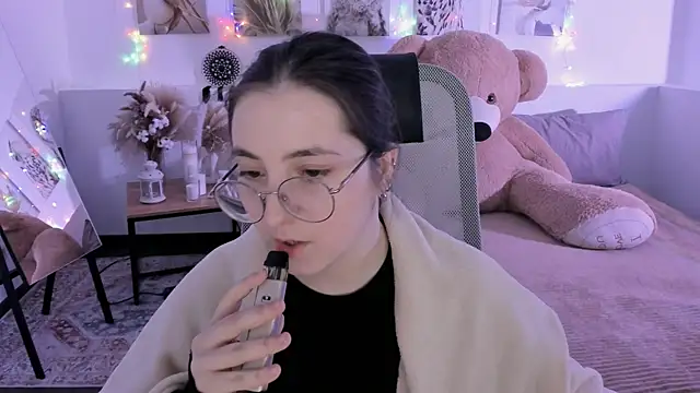 VirtuallVoyant online show from 04-06-26, 07:26