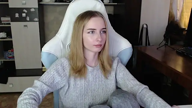 Cutti Crystal online show from 10-11-25, 08:46