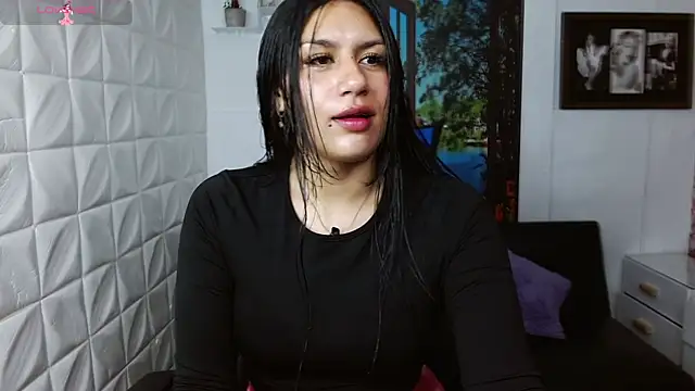 gigi gilt  online show from 07-19-26, 01:15