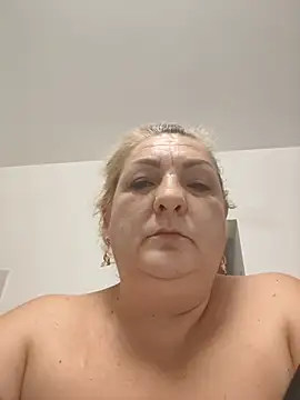 Snapshot of clarabbw47 chatting on 06-15-26, 10:56 clarabbw47 online show from 06-15-26, 10:56