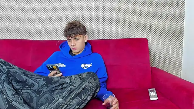 willy sexxx18 online show from 02-04-26, 02:12