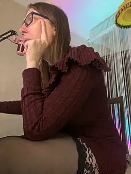 Snapshot of CrazyPinky chatting on 12-10-24, 02:39 CrazyPinky online show from 12-10-24, 02:39