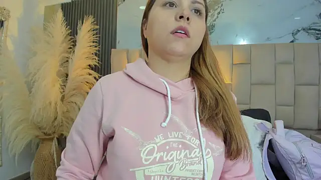 cloesummerr  online show from 03-21-26, 12:32