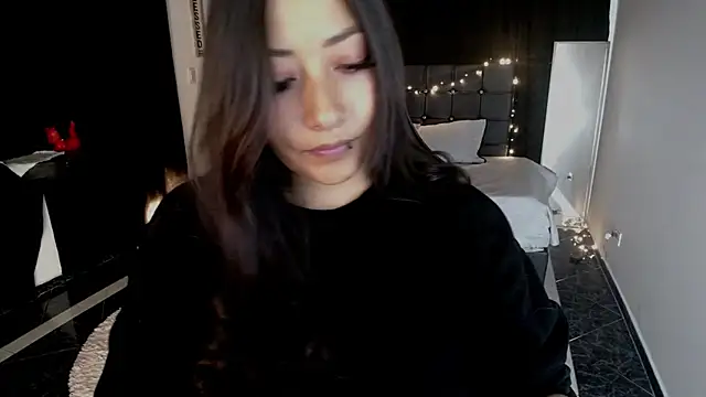 Snapshot of Mia_1120 chatting on 09-12-25, 11:37 Mia 1120 online show from 09-12-25, 11:37