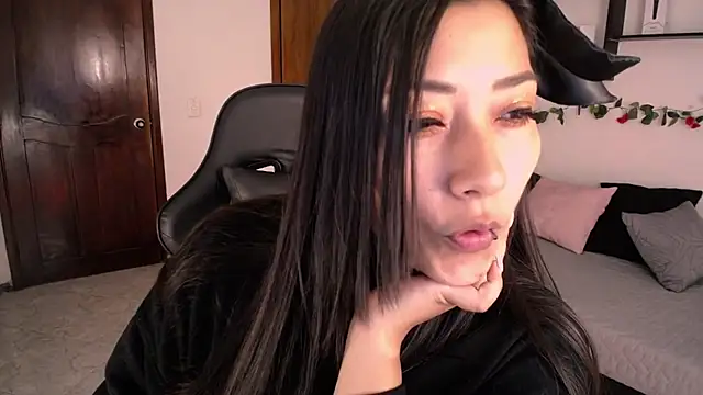 Snapshot of Mia_1120 chatting on 10-07-25, 02:03 Mia 1120 online show from 10-07-25, 02:03