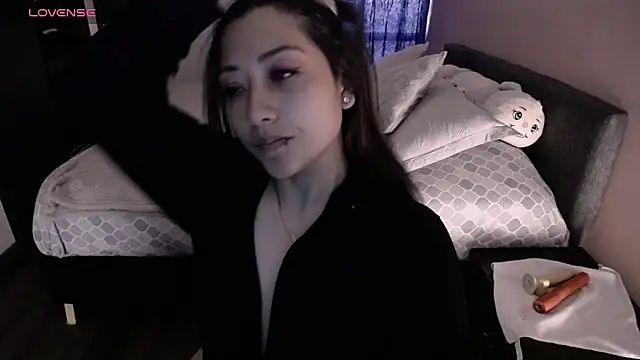 Snapshot of Mia_1120 chatting on 04-25-26, 06:05 Mia 1120 online show from 04-25-26, 06:05