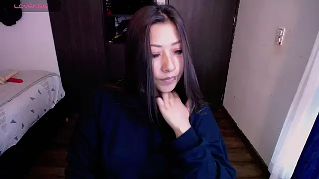 Snapshot of Mia_1120 chatting on 05-13-26, 02:36 Mia 1120 online show from 05-13-26, 02:36