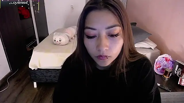 Mia 1120 online show from 08-05-26, 06:11