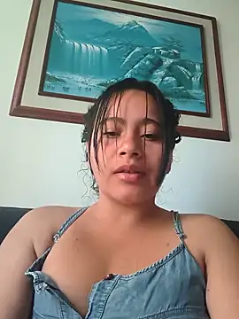 Snapshot of Yaya_watson chatting on 06-05-26, 06:57 Yaya watson online show from 06-05-26, 06:57