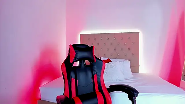 Zafiro  Brown online show from 10-16-25, 11:33