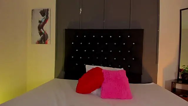 Zafiro  Brown online show from 03-06-26, 08:05