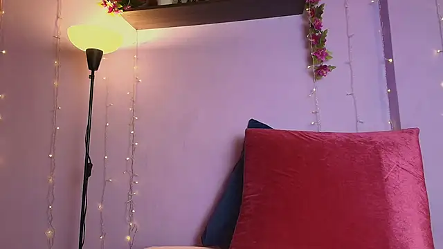 Dafne Mel online show from 10-21-25, 12:50