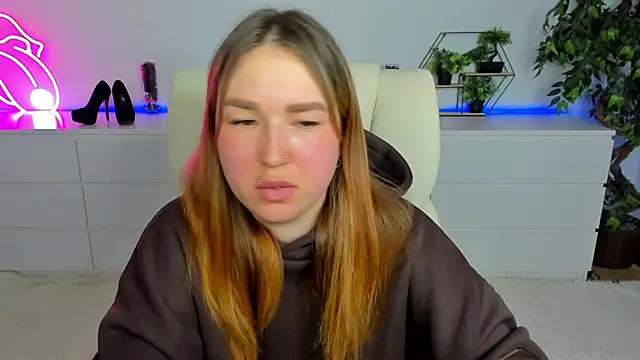 Sofii darling online show from 02-25-26, 05:44