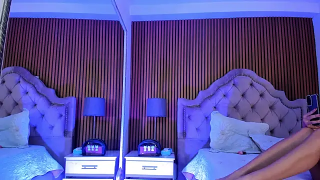 Starbutterflyy  online show from 11-13-25, 04:11