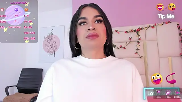 Snapshot of Silvana-Castro chatting on 09-20-25, 11:22 Silvana-Castro online show from 09-20-25, 11:22