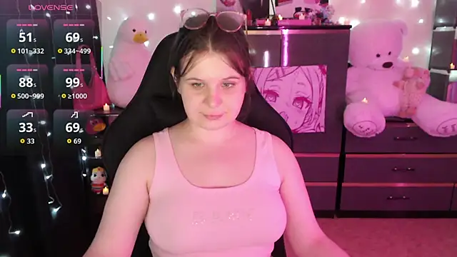 Snapshot of AmyVibess chatting on 10-15-25, 08:20 AmyVibess online show from 10-15-25, 08:20