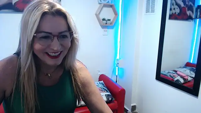 DIVAX MONSERRAT online show from 11-26-25, 08:10