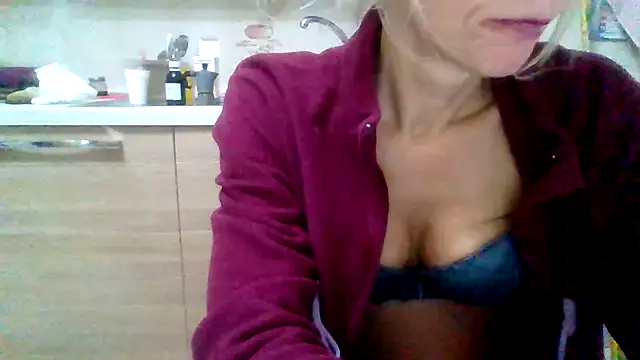 Kelly80 online show from 12-19-25, 03:57