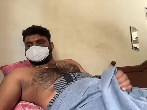 Snapshot of HandsomeMche chatting on 11-10-25, 09:19 HandsomeMche online show from 11-10-25, 09:19