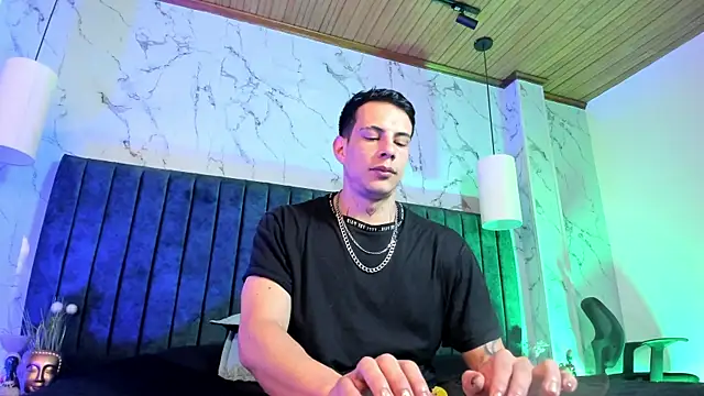 Snapshot of Dustin_Sonne chatting on 05-04-26, 03:46 Dustin Sonne online show from 05-04-26, 03:46