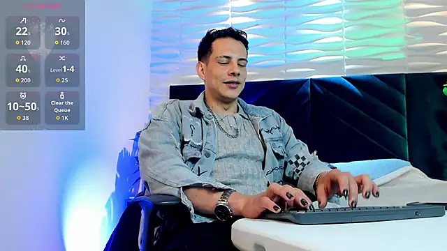 Snapshot of Dustin_Sonne chatting on 05-18-26, 03:46 Dustin Sonne online show from 05-18-26, 03:46