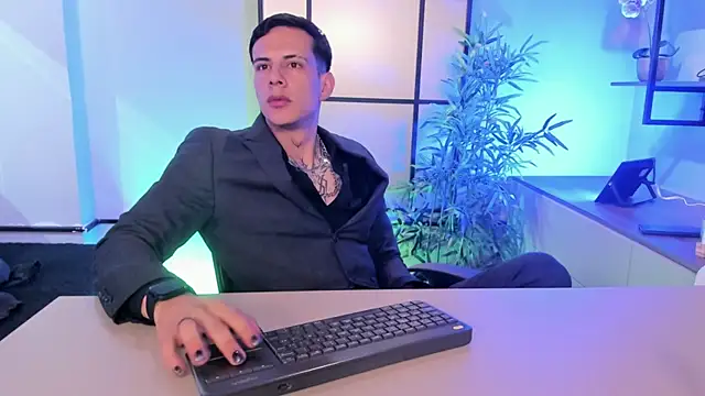 Snapshot of Dustin_Sonne chatting on 06-07-26, 03:32 Dustin Sonne online show from 06-07-26, 03:32