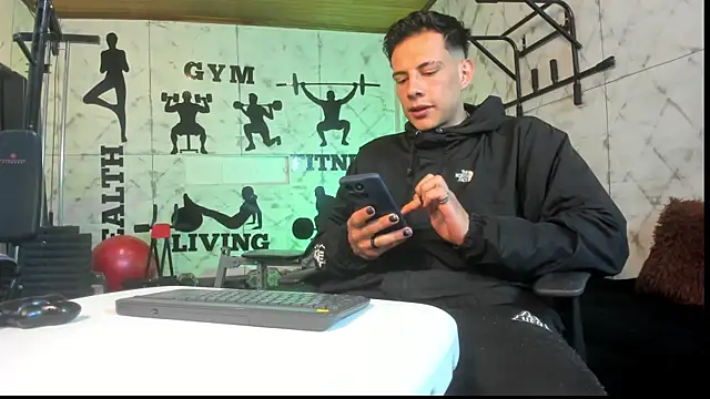 Snapshot of Dustin_Sonne chatting on 06-12-26, 03:38 Dustin Sonne online show from 06-12-26, 03:38