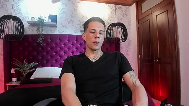 Snapshot of Dustin_Sonne chatting on 07-05-26, 03:45 Dustin Sonne online show from 07-05-26, 03:45